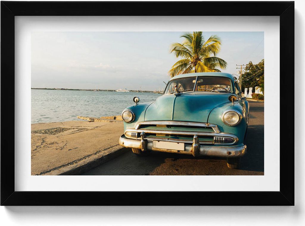 Blaues Auto am Meer– Wandbild mit Rahmen – Gerahmtes Bild – Wanddekoration – 30x20 cm – Schwarz Rahmen