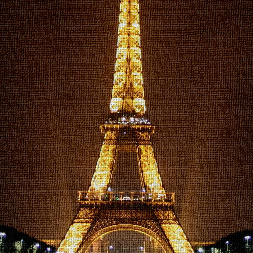 Tableau déco Paris nuit 70x50 cm pour salon - Tour Eiffel sur toile bois