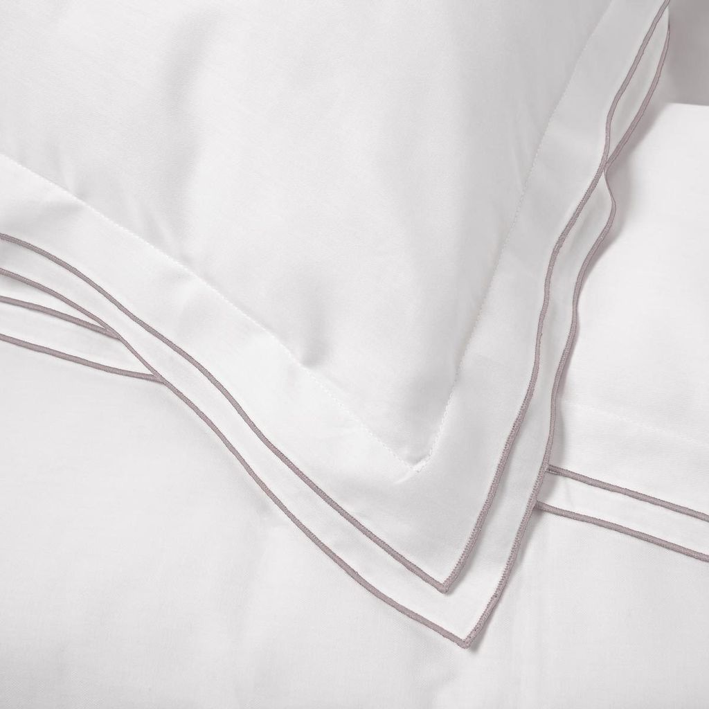 Traumschlaf Uni Bettwäsche White Collection Portofino Kissenbezug einzeln 70x90 cm light-grey