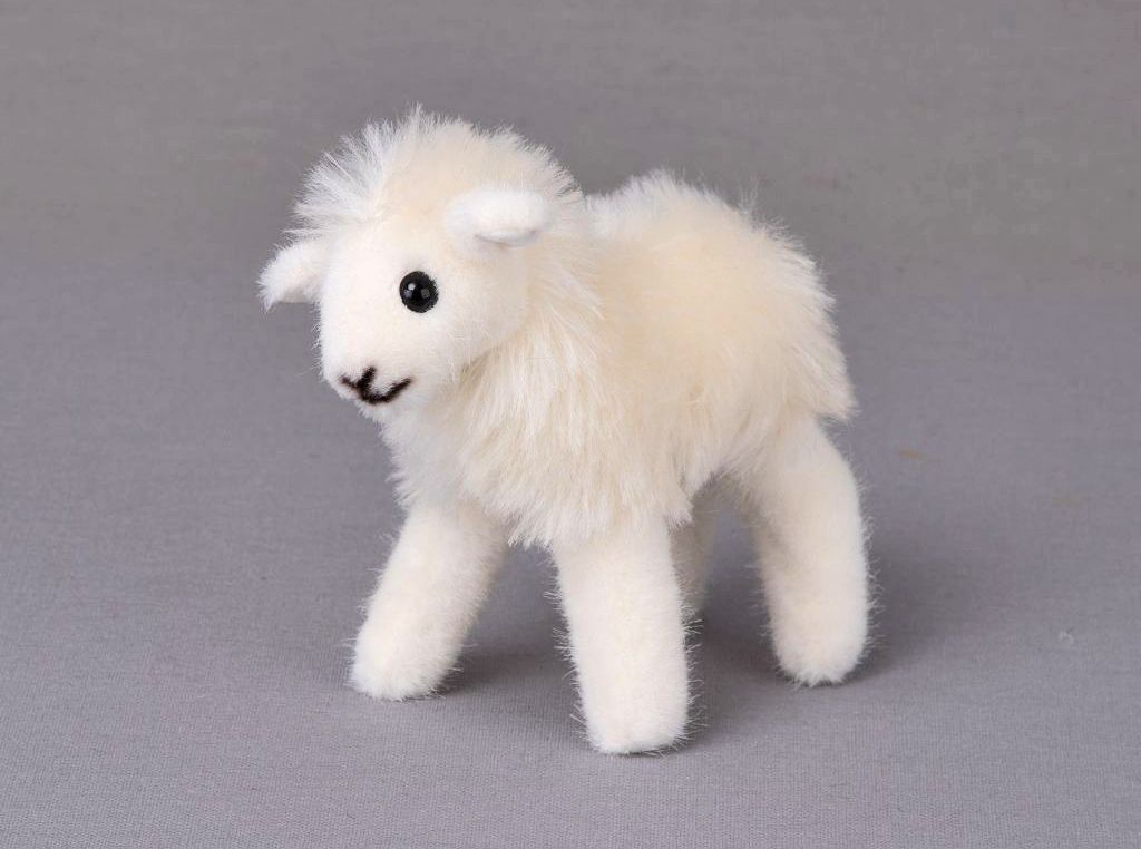 Kösen Lamm (Minitier) weiß stehend 14 cm Stofftier Schaf