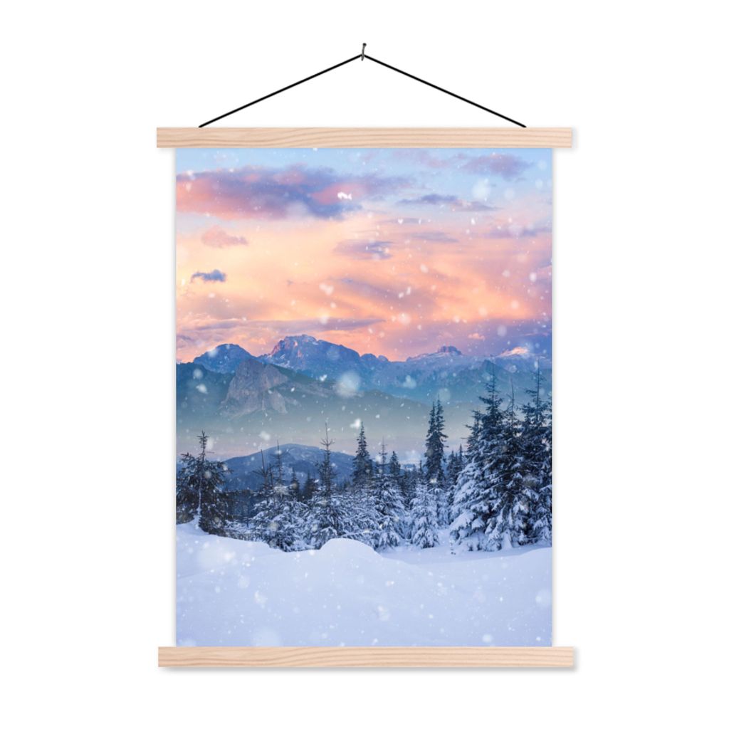 MuchoWow Textilposter Schnee - Himmel - Wald - Winter 60x80 cm mit holzfarbenen Rahmen - Wandbild