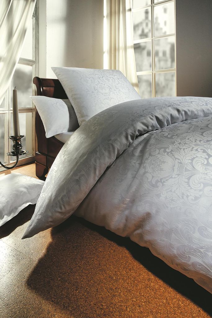 Curt Bauer Mako-Brokat-Damast Bettwäsche Ornamente Florenz Weiss 80x80 cm