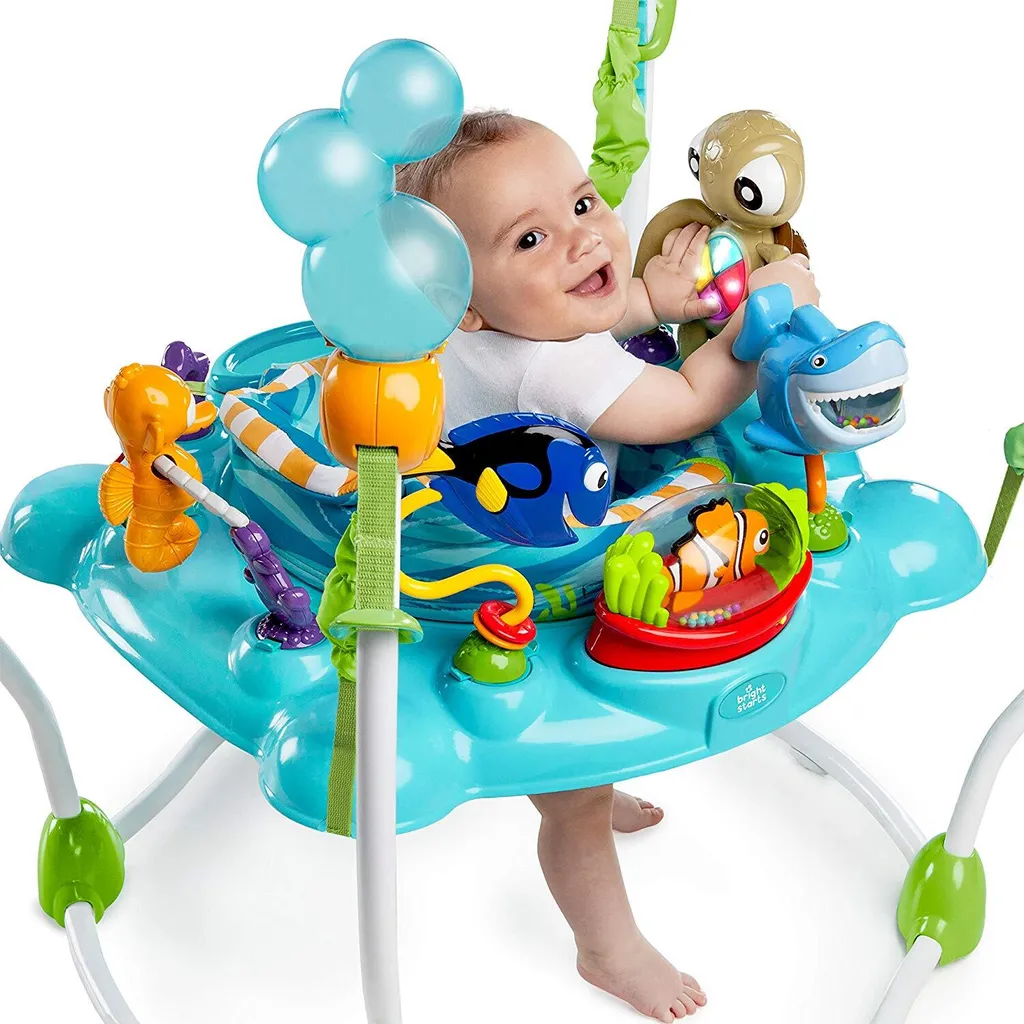 Poussette Disney Finding Nemo 60701 - Design ergonomique et fun - 5
