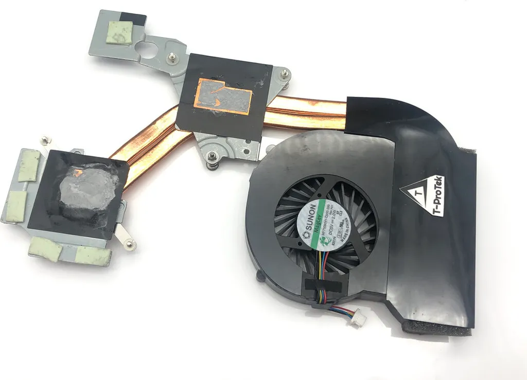 Problemi accensione scheda video Acer Aspire 7520