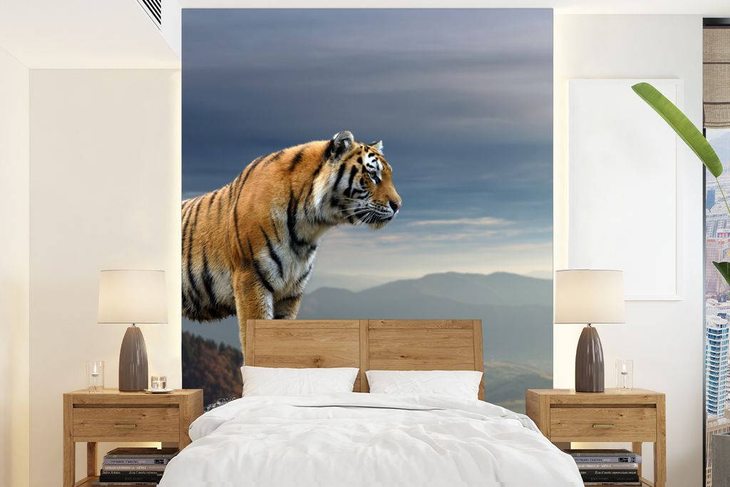 MuchoWow Fototapete für Wohnzimmer oder Schlafzimmer Wandtapete Vinyl Motivtapete Tiger - Berg - Natur - Landschaft - 190x260 cm - Papiertapete