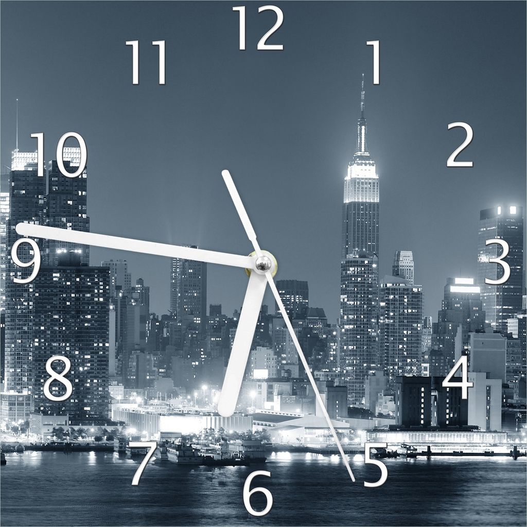 Wallario Design Wanduhr New York Skyline - Schwarz Weiß Blau aus Echtglas, Größe 20 x 20 cm