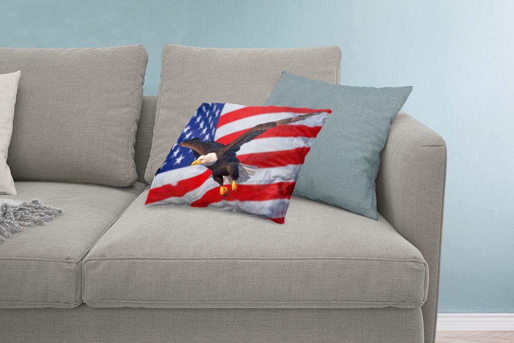 MuchoWow Zierkissen Sofakissen Wohnzimmer Dekokissen 60x40 cm Amerikanischer Weißkopfseeadler vor der amerikanischen Flagge - Kopfkissen - Polst...