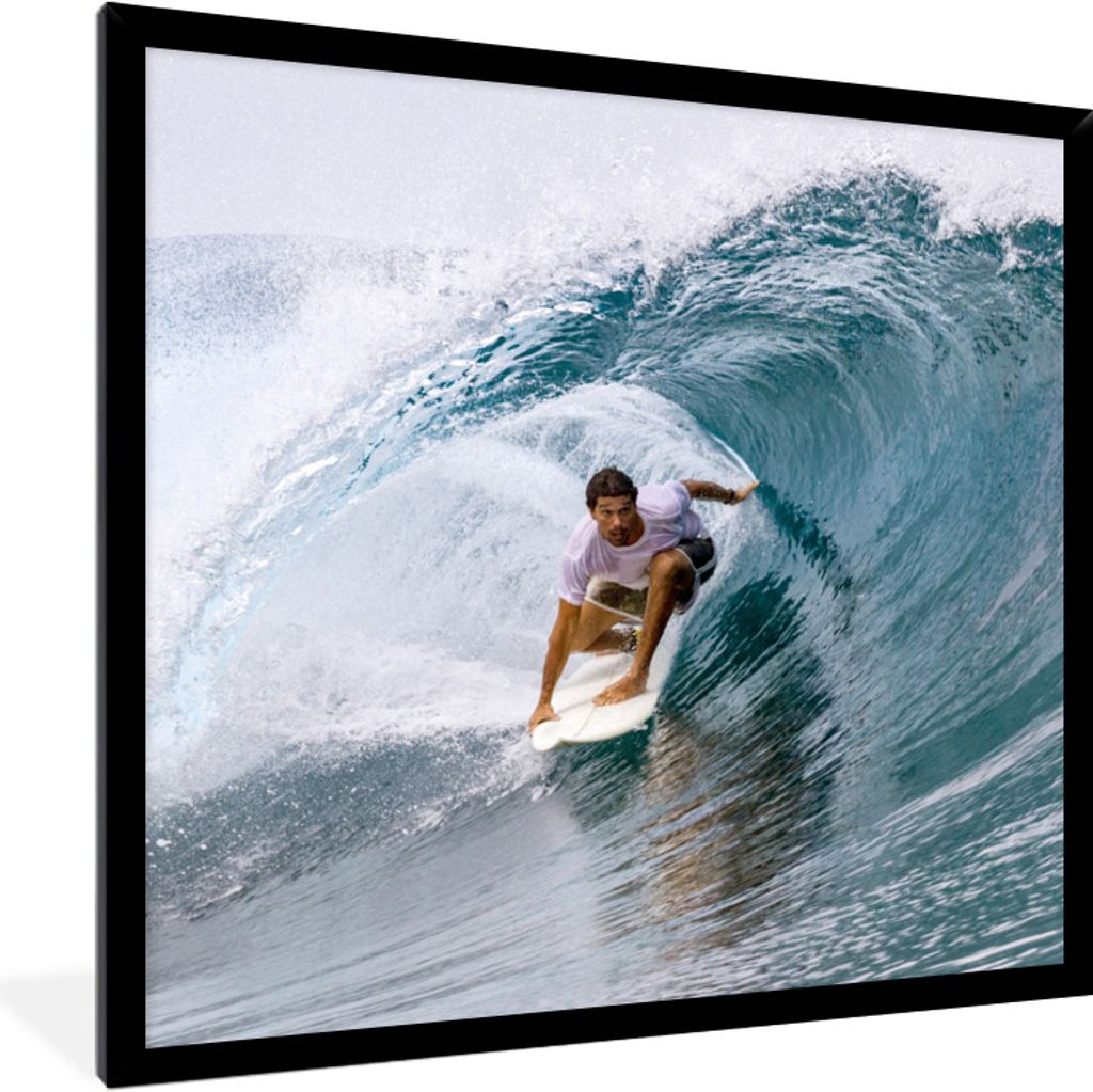 MuchoWow Gerahmtes Poster Surfender Mann 40x40 cm - Poster mit Schwarzem Bilderrahmen Wandposter Rahmen Foto Bilder - Mit Rahmen - Wanddekoration...