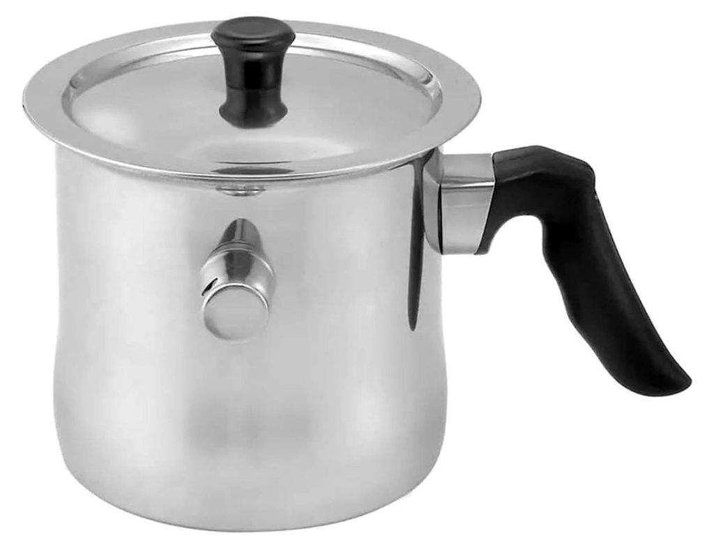 Milchtopf mit Deckel und Pfeiffunktion