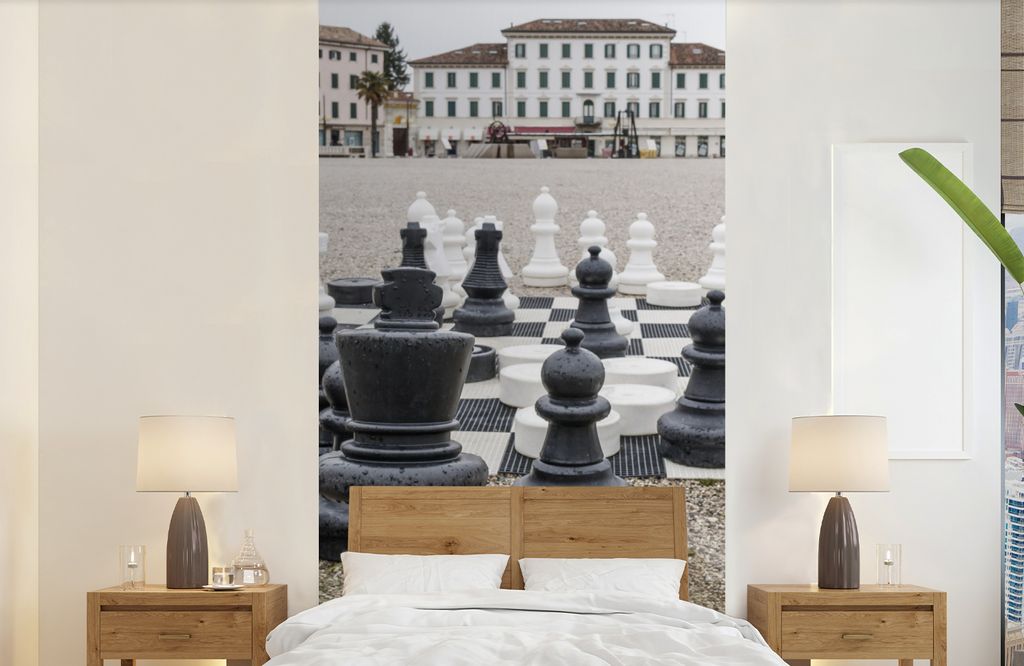 MuchoWow Fototapete für Wohnzimmer oder Schlafzimmer Wandtapete Vinyl Motivtapete Schach spielen auf einem großen Platz - 120x240 cm - Hintergr...