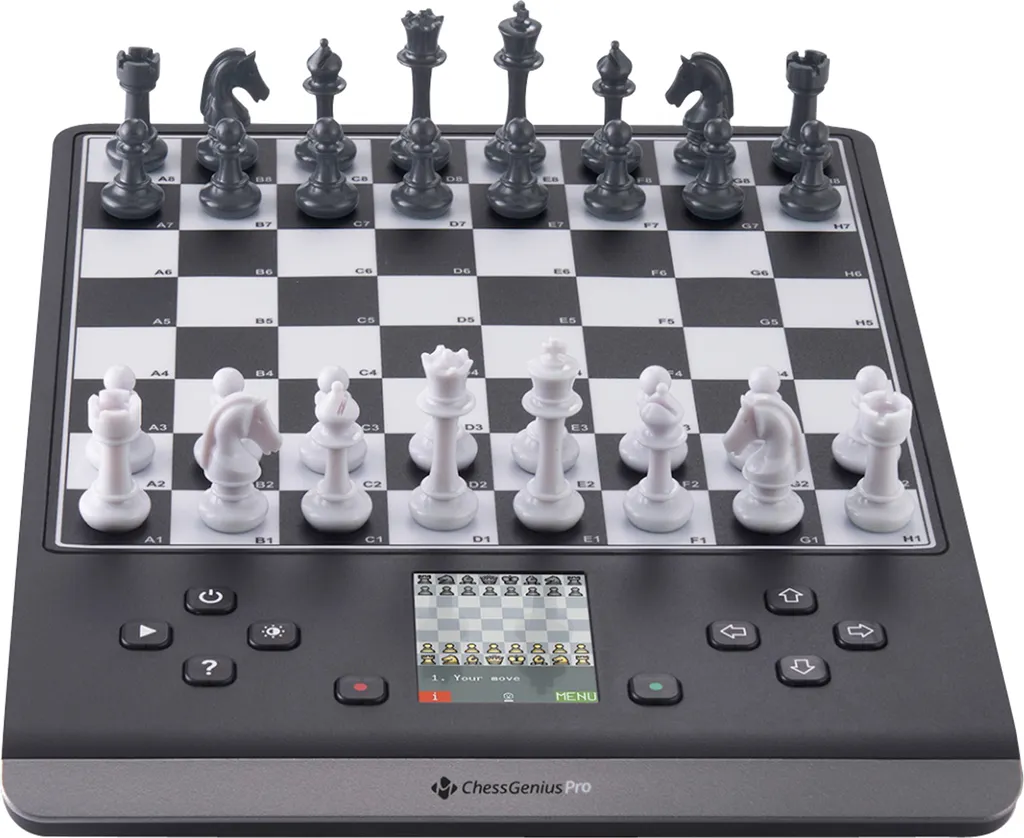 Apprendre et Progresser aux Échecs avec le Millennium Chess Genius Pro 2024
