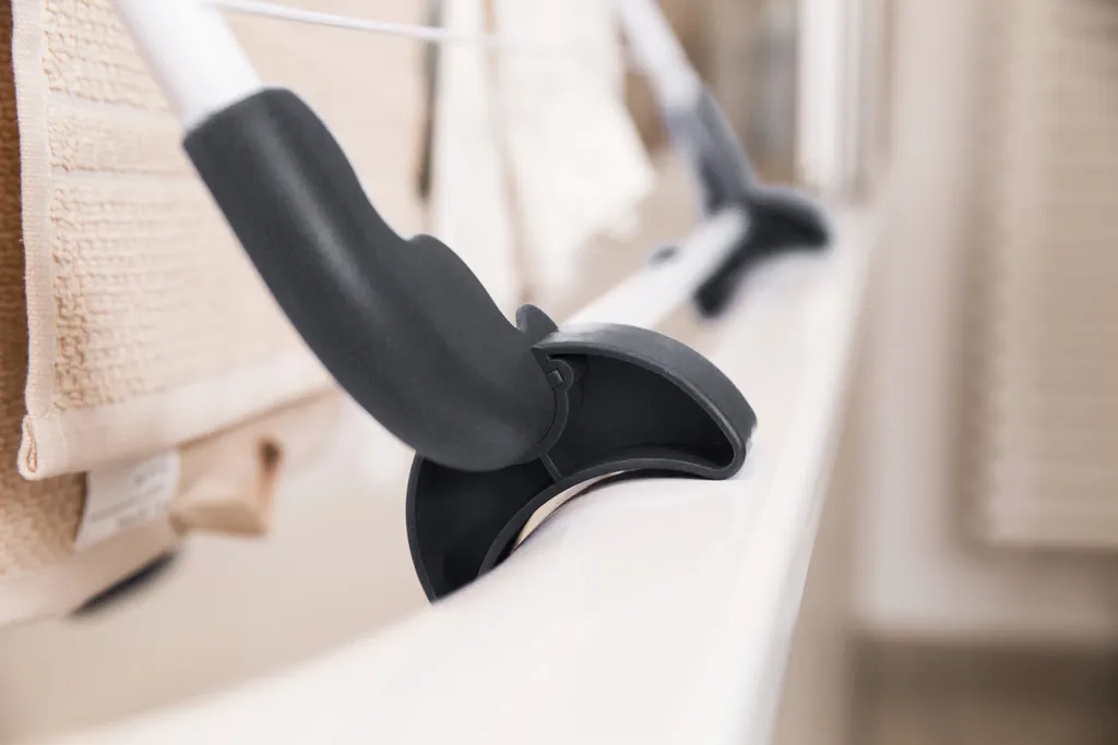 Étendoir à linge de baignoire Vileda Acrobath ajustable et compact