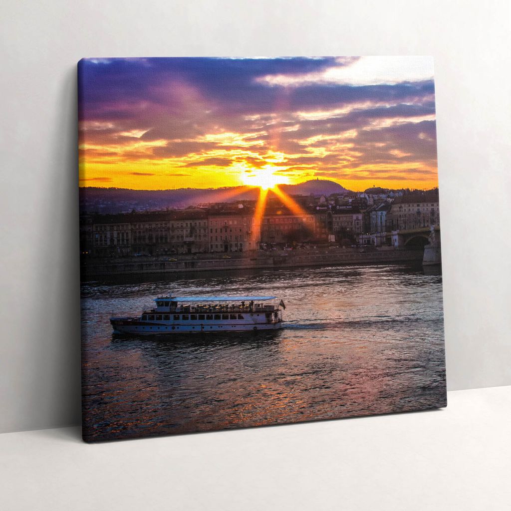 Łódź in Budapest – Leinwandbild Wandbild – 60x60 cm – Leinwandbilder – Wandbilder – Schlafzimmer – Flur