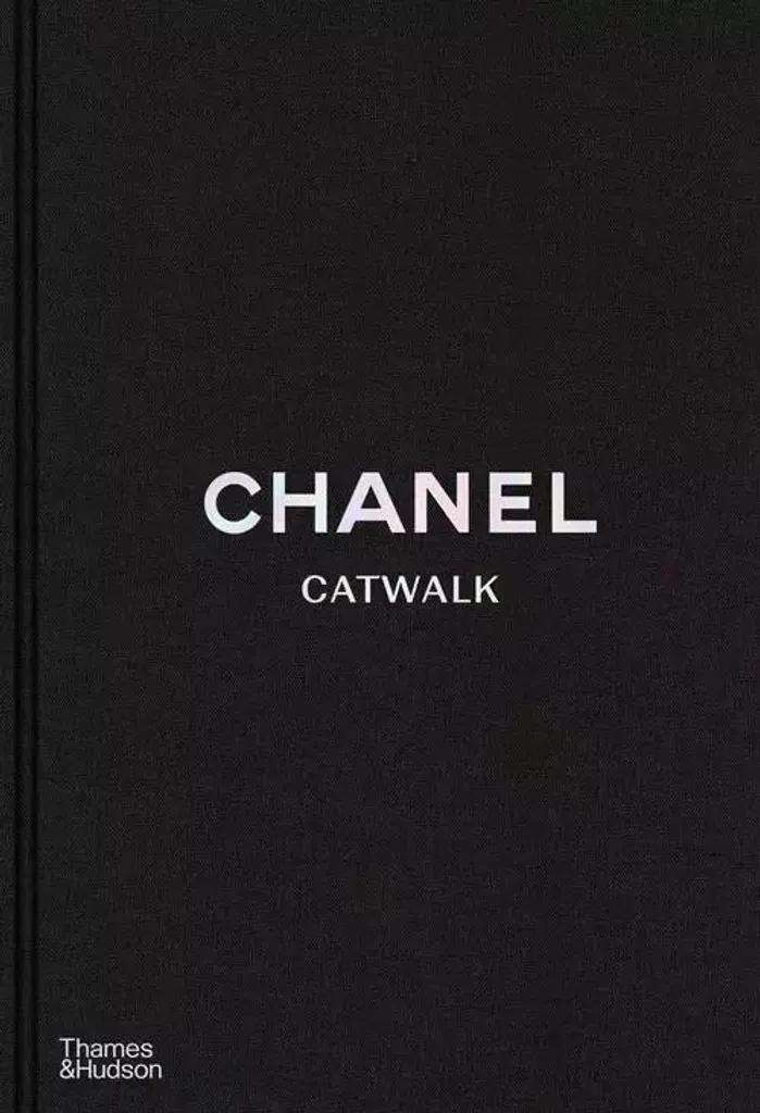 Beau Livre de Mode Chanel Catwalk pour Décoration Intérieure Chic
