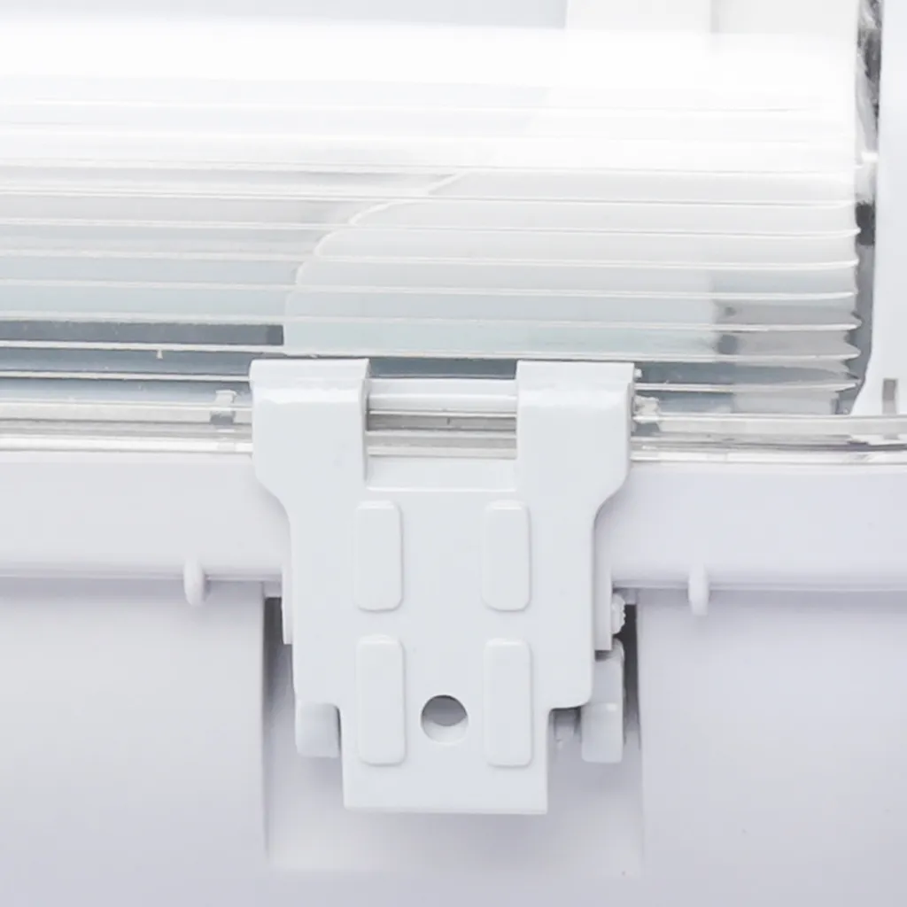 LED 60cm Stagna IP65: Lampada per Bagno, Ufficio e Cantina in Offerta
