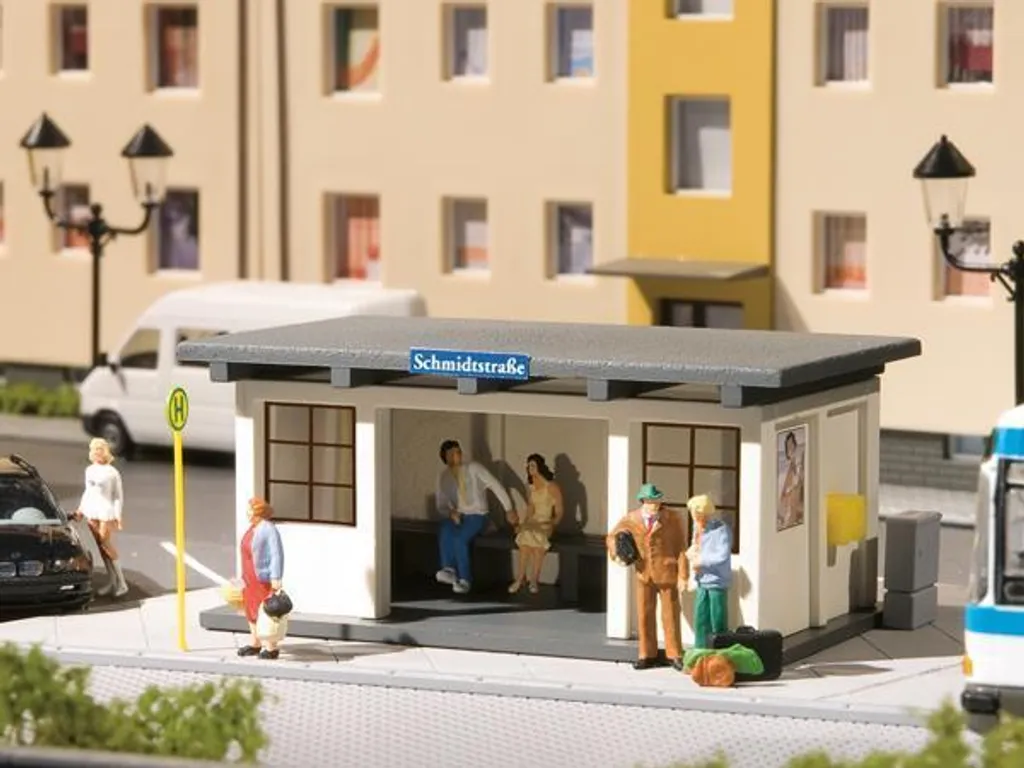 Abri bus H0 Auhagen 11419 : ajoutez du réalisme à vos routes miniatures