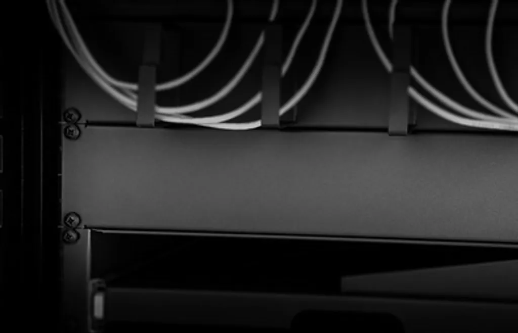 Blind Panel Rack 19 pollici 2U Renkforce RF-3429136 Nero Metallo