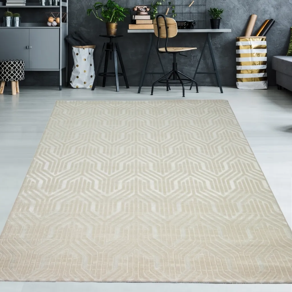 Tapis design crème 120x170 cm anti-tache - Solution déco salon lumineux