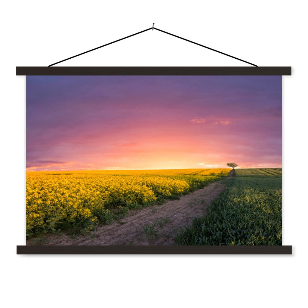 MuchoWow Textilposter Blumen - Straße - Himmel - Gelb - Lila - Sonnenuntergang - Natur 60x40 cm mit schwarzem Rahmen - Hölzernes