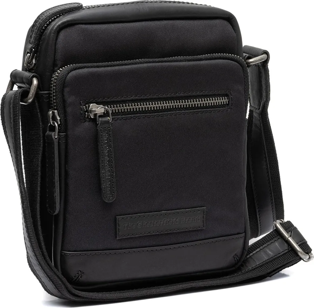 Karlstad Shoulderbag Nero Chesterfield Brand | Eleganza Urban in Pelle