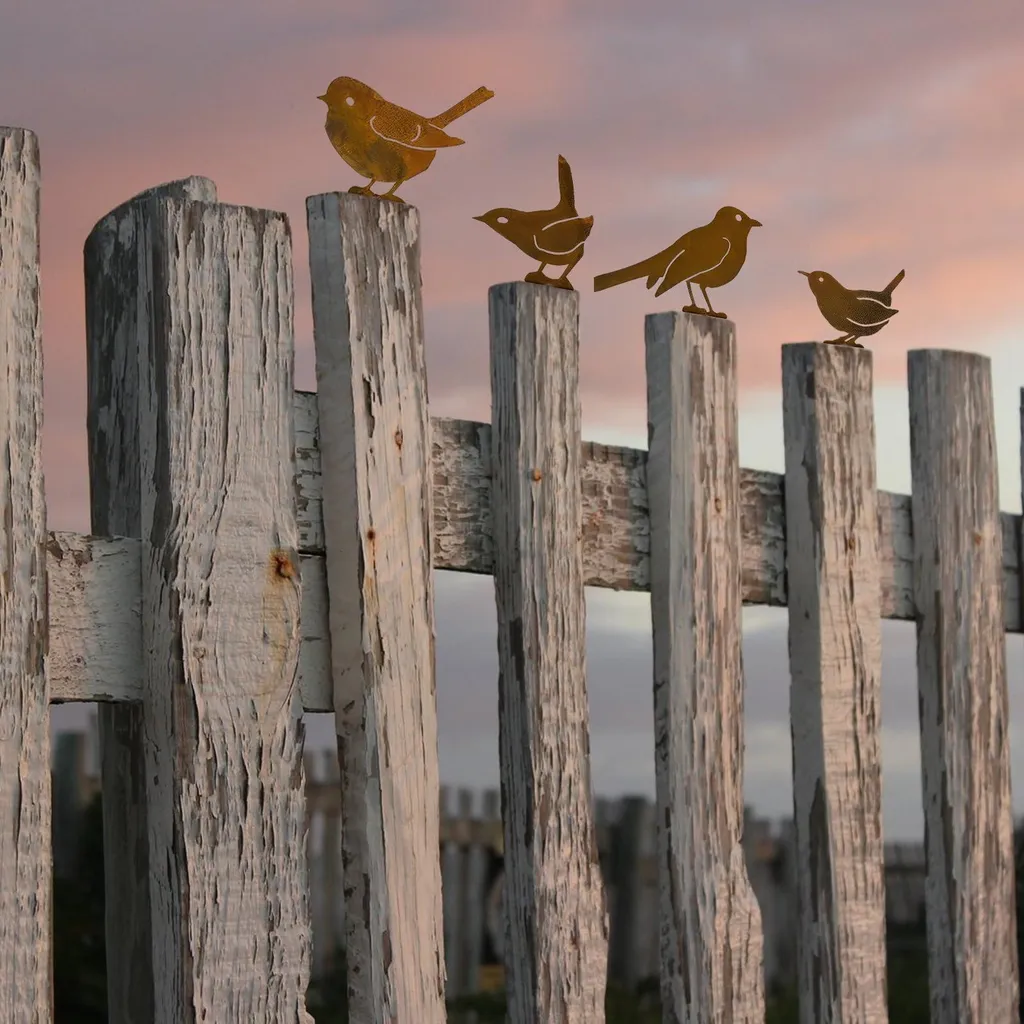 Lot de 4 oiseaux en métal effet rouillé pour décoration de jardin rustique