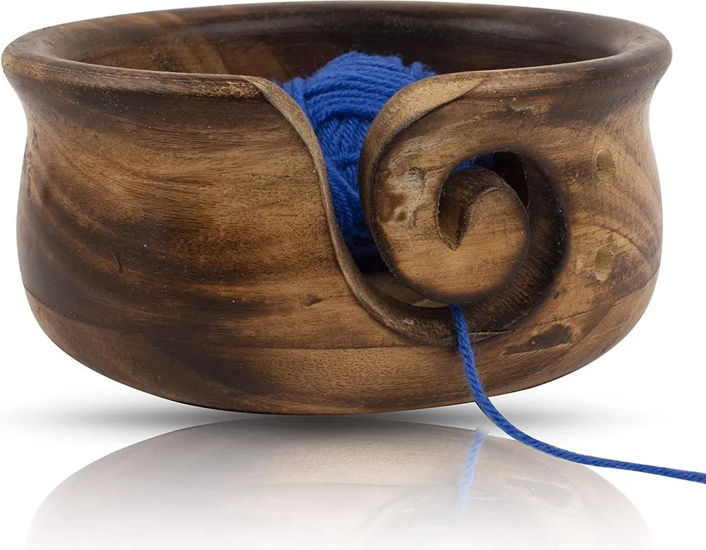 Accessoire tricot décoratif en bois pour organiser fils et crochets