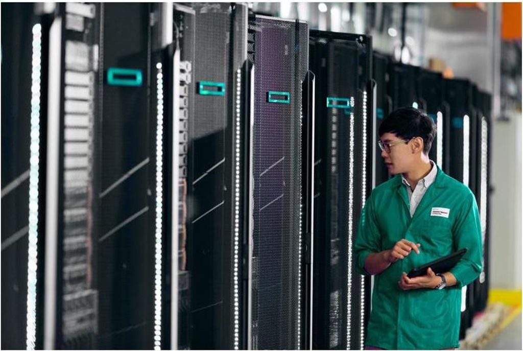 HPE ProLiant ML350 Gen11 NS204i-u Enablement Kit (obligatory for P48183-B21)
