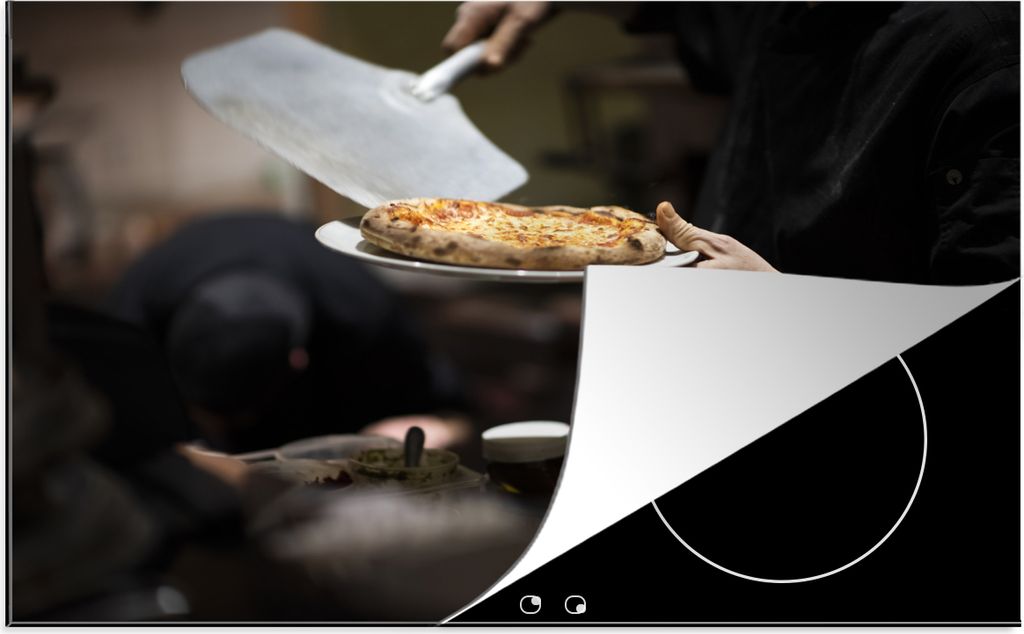 KitchenYeah Herdabdeckplatte Pizza aus dem Ofen , 77x51cm, Küche Deko, Glaskeramikkochfeld Herdabdeckung, Abdeckplatte fùr Kochfeld