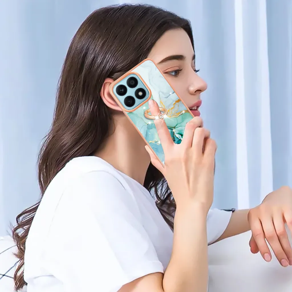 Cover Honor X8a Marmo e Oro: Protezione Silicone Chic con Supporto - 4