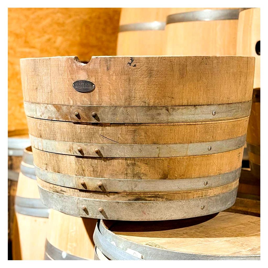 Halbes Weinfass - Dekorativer Blumenkübel für Garten und Terrasse, Rustikaler Pflanzkübel aus Holz