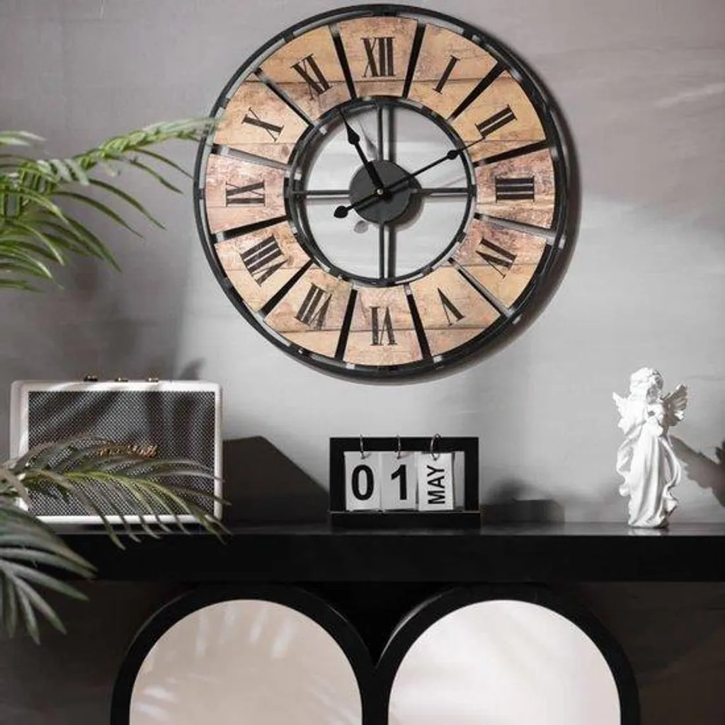 Horloge murale 50 cm chiffres romains en métal robuste aspect bois