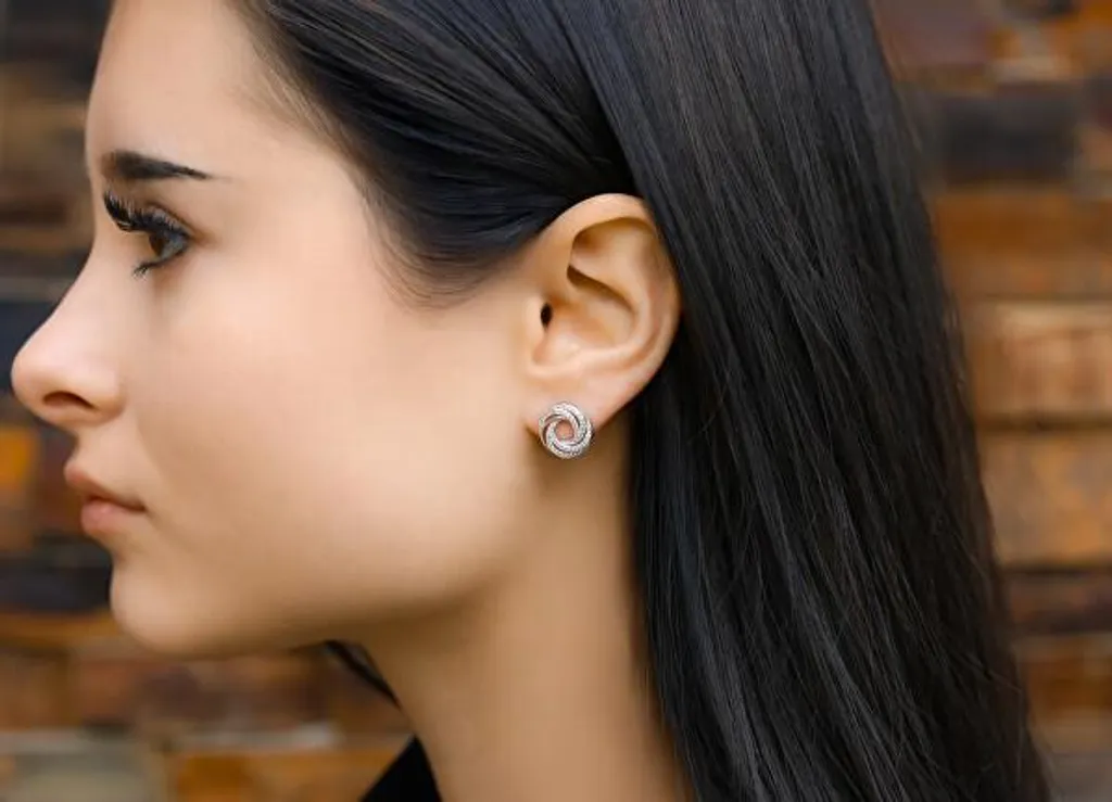 Boucles d'oreilles argentées cercles entrelacés AGT-E238PW scintillantes