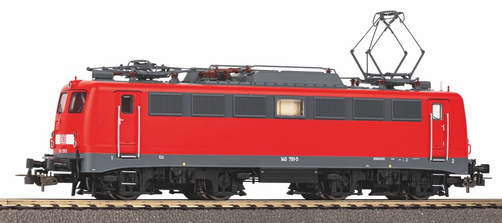 Piko E-Lok/Sound BR 140 DB AG V + PluX22 Dec. 51940