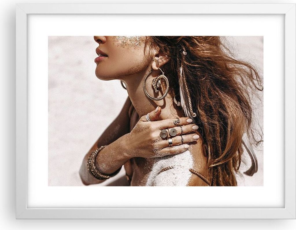 Gerahmtes Poster - Weißer Rahmen - Sand Frau Schmuck - 40x30 cm - Wand Bild - Wanddeko - Wandbilder - Kunstposter - Wandposter - Bilderrahmen - Bi...
