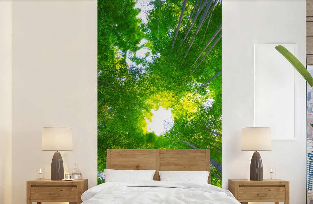 MuchoWow Fototapete für Wohnzimmer oder Schlafzimmer Wandtapete Vinyl Motivtapete Baumkronen im Arashiyama-Bambuswald - 120x240 cm - Hintergrund...