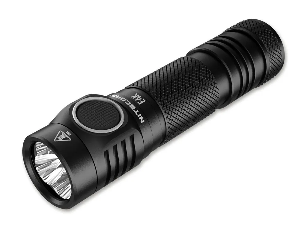 Lampe torche LED rechargeable Nitecore E4K Haute Intensité Lumineuse