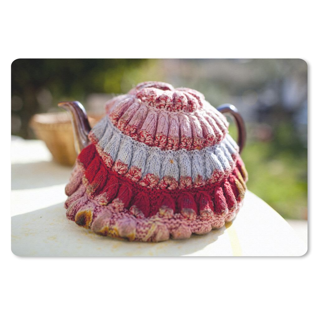 MuchoWow Schreibtischunterlage Teetasse über einer lila Teekanne 60x40 cm - XXL Mauspad - Großes Mauspad