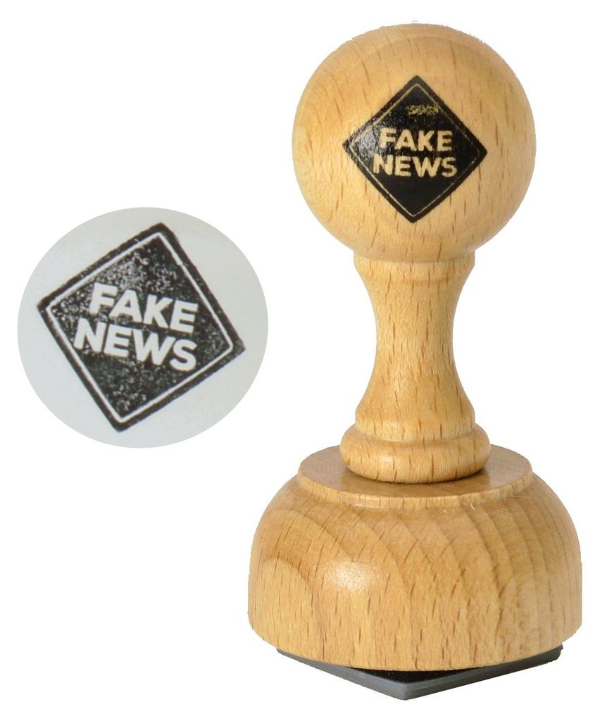 Fake News Holzstempel