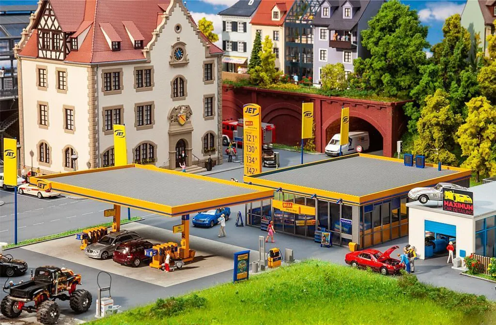 Bâtiment miniature station-service HO Faller 130589 pour décor train