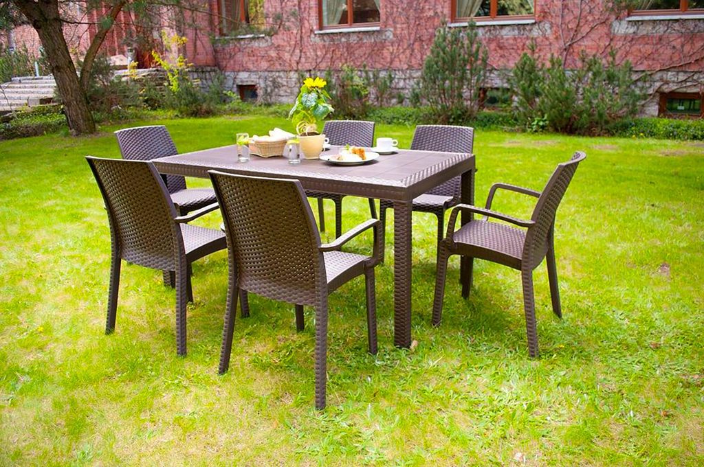 Gartentisch im Freien 150x90cm aus Rattan-Polypropylen Houston - Braun
