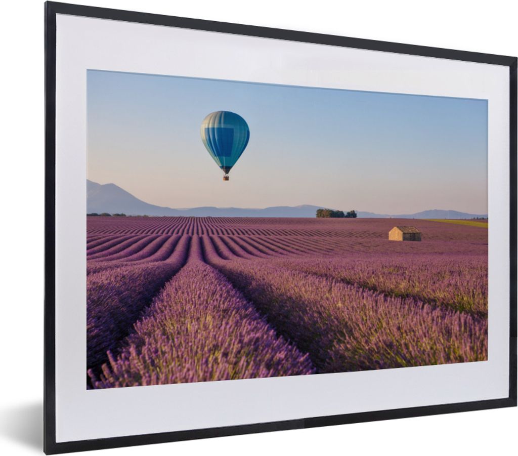 MuchoWow MuchoWow Gerahmtes Poster Heißluftballon - Blumen - Berg - Lavendel 40x30 cm - Poster mit zchwarzem Bilderrahmen - Bilderrahmen - Pos...