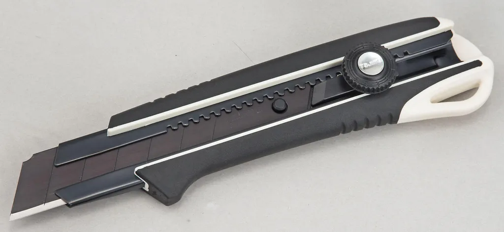 Tajima DORA 25mm: Il Segreto Giapponese per Tagli Impeccabili