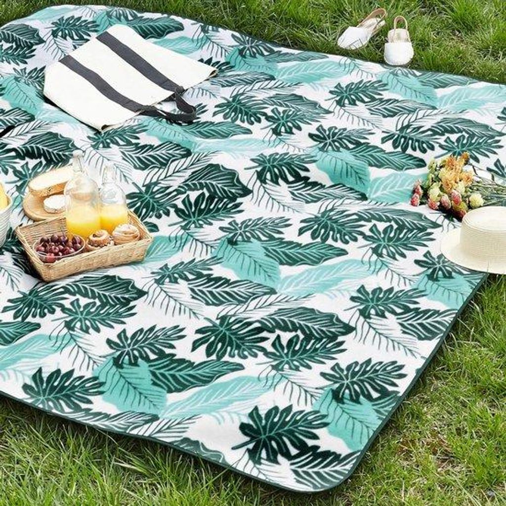 Famanu Picknickdecke mit wasserdichter Unterseite - Blau-weißes Rautenmuster, 200 x 200 cm