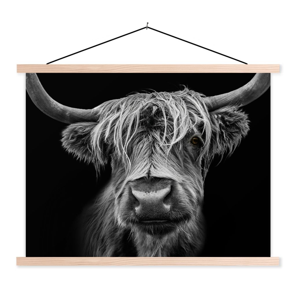 MuchoWow Textilposter Schottischer Highlander - Hörner - Schwarz - Weiß - Kuh - Wild - Tiere 40x30 cm mit holzfarbenen Rahmen - Bilder
