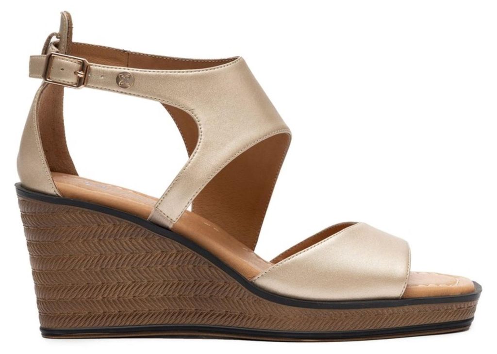 Goldene Keilabsatz-Sandalen 8 cm, offene eckige Zehenpartie, mit Schnallenverschluss und Cut-outs