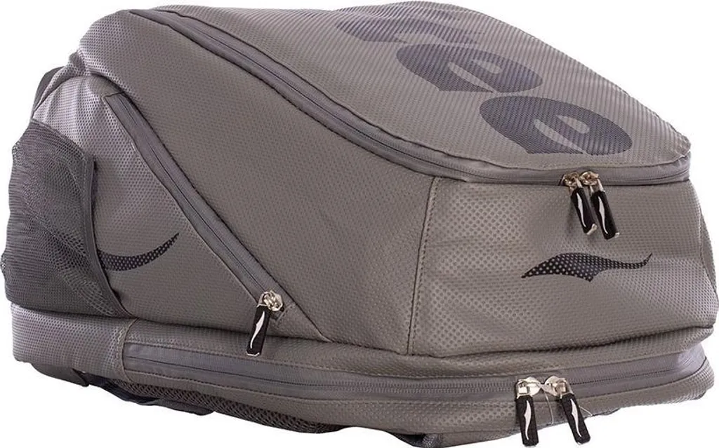 Fini le désordre en voiture avec le sac à dos Softee Car Rucksack Gris Grau