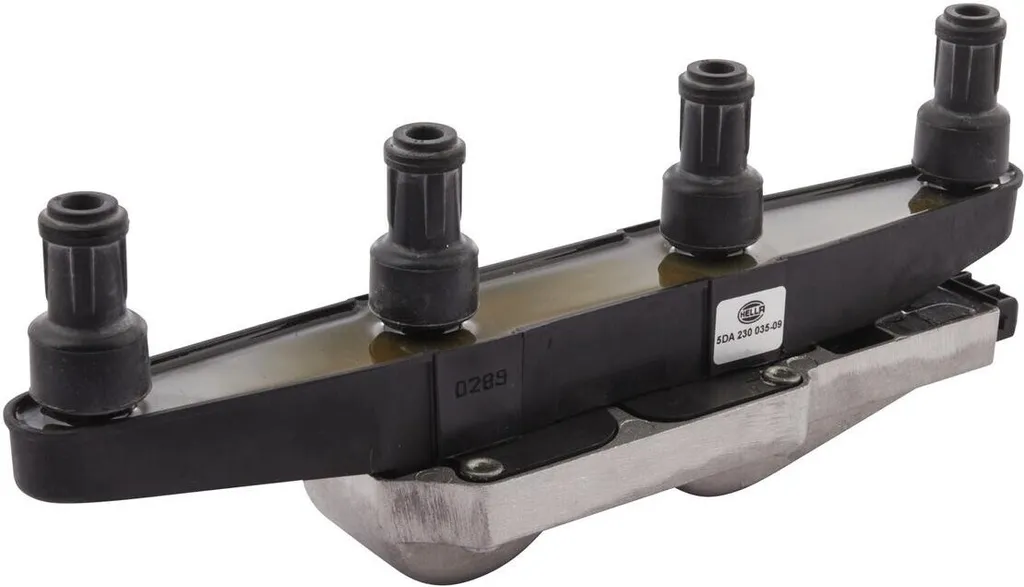 Bobine d'allumage pour réparation Skoda Fabia 1.4 et Octavia 1.6 - HELLA