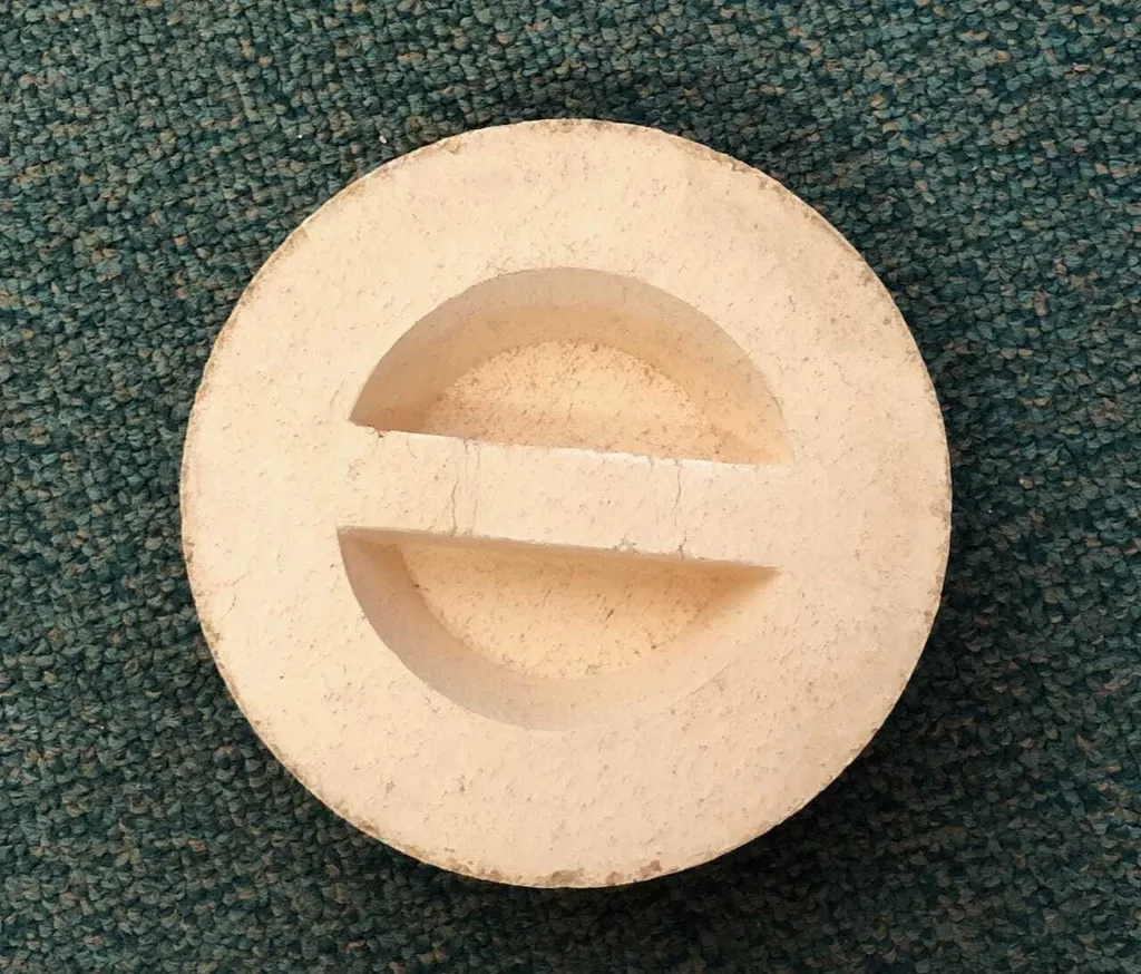 Solution anti-perte de chaleur : couvercle chamotte 146 mm pour insert bois