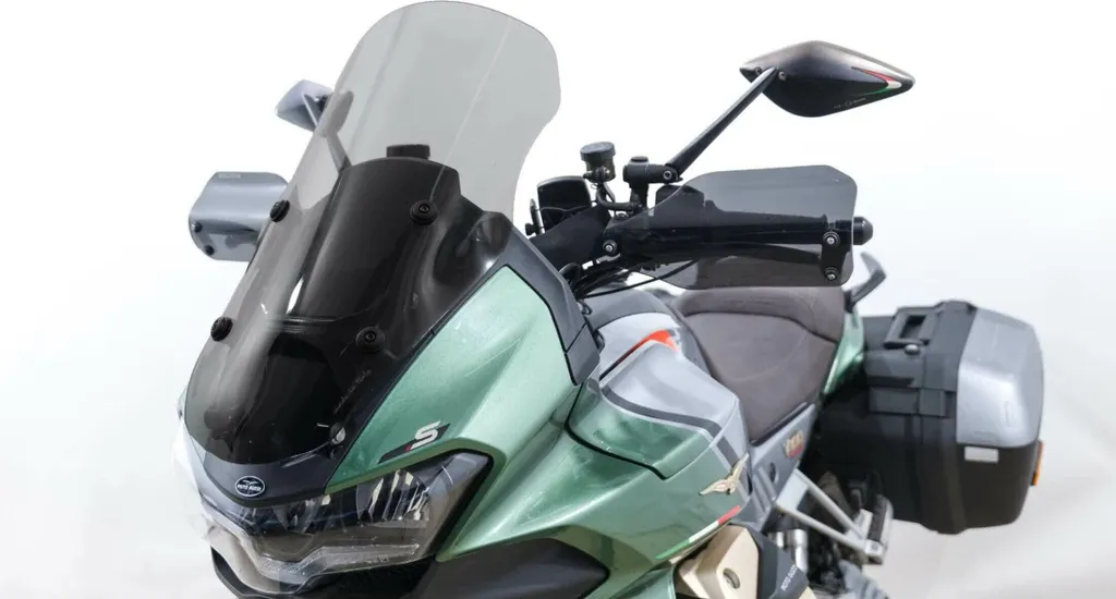 Réduire les turbulences Moto Guzzi Mandello S avec la bulle ISOTTA 540mm