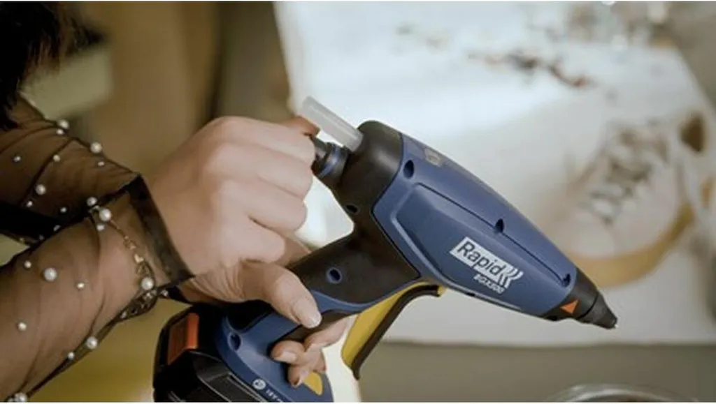 Pistolet à colle Rapid 18 W pour petits travaux de bricolage précis